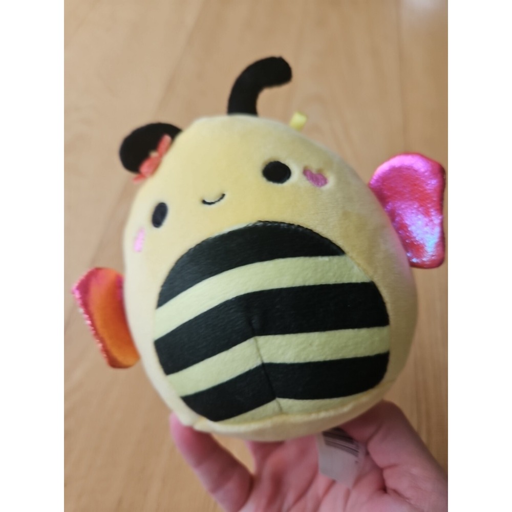 Squishmallows Sunny the Bee 5 Inch Yellow Black Stripe Plush Shimmer Wings - Picture 4 of 8